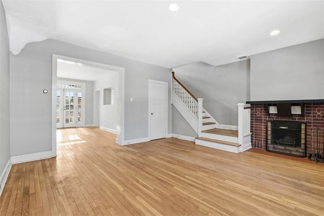 5928 Kentucky Ave, Shadyside, PA 15232