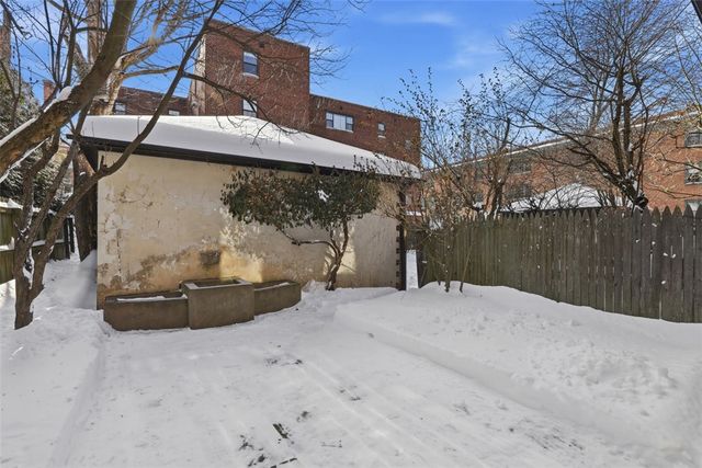 5928 Kentucky Ave, Shadyside, PA 15232