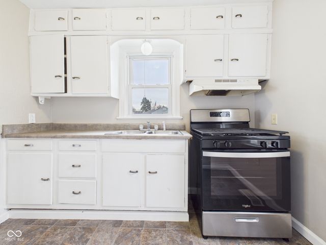 204 E 34th Street, Anderson, IN 46013