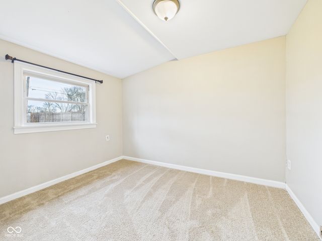 204 E 34th Street, Anderson, IN 46013