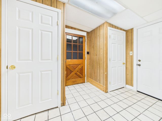 204 E 34th Street, Anderson, IN 46013