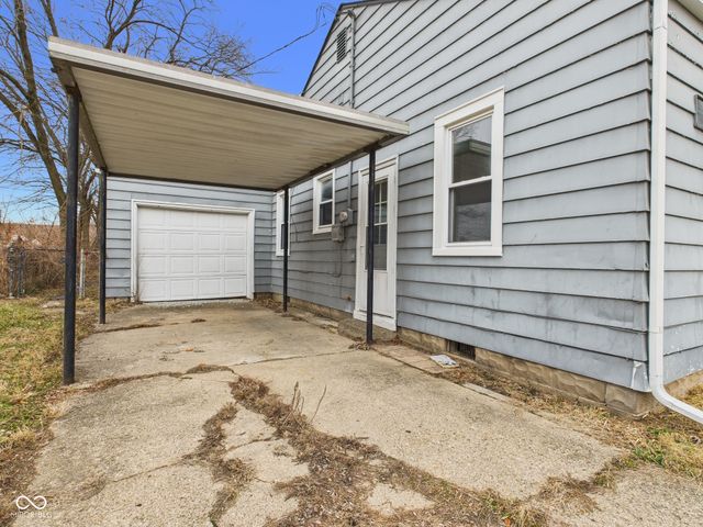204 E 34th Street, Anderson, IN 46013
