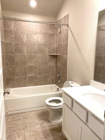 2421 Bear Creek, Rosharon, TX 77583