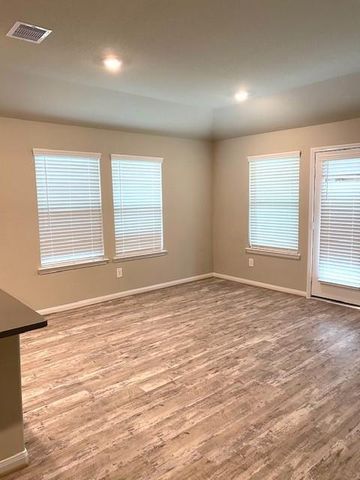 2421 Bear Creek, Rosharon, TX 77583