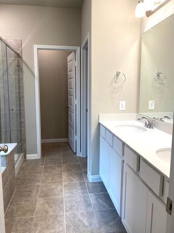 2421 Bear Creek, Rosharon, TX 77583
