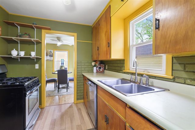 1808 Park Avenue, Kalamazoo, MI 49004