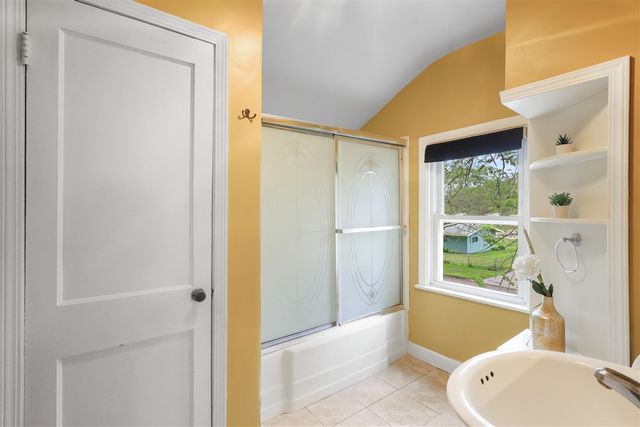 1808 Park Avenue, Kalamazoo, MI 49004