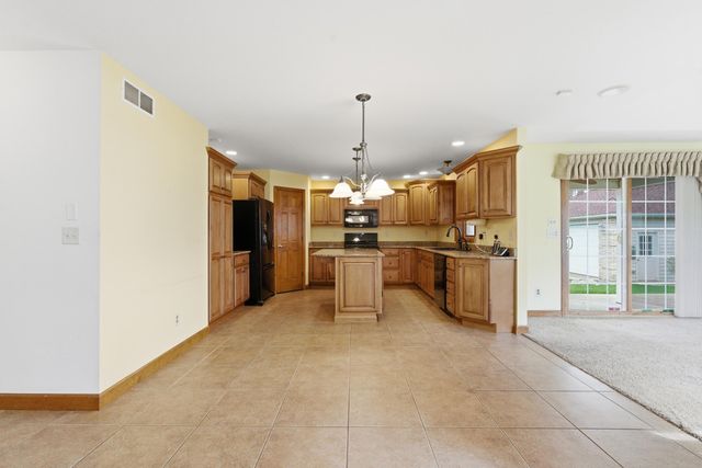 441 Meadowbrook Drive, Valparaiso, IN 46383