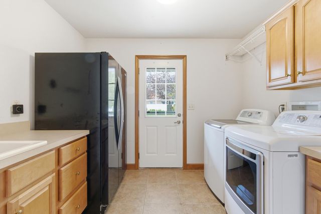 441 Meadowbrook Drive, Valparaiso, IN 46383