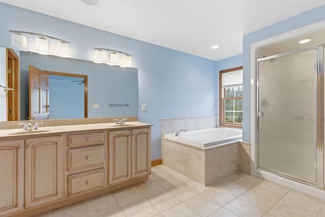 441 Meadowbrook Drive, Valparaiso, IN 46383