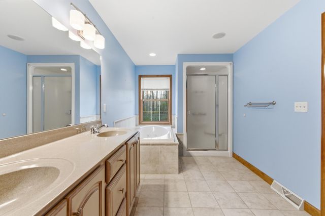 441 Meadowbrook Drive, Valparaiso, IN 46383
