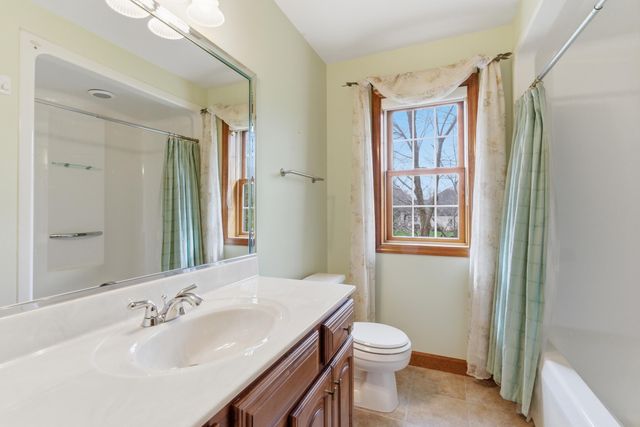 441 Meadowbrook Drive, Valparaiso, IN 46383