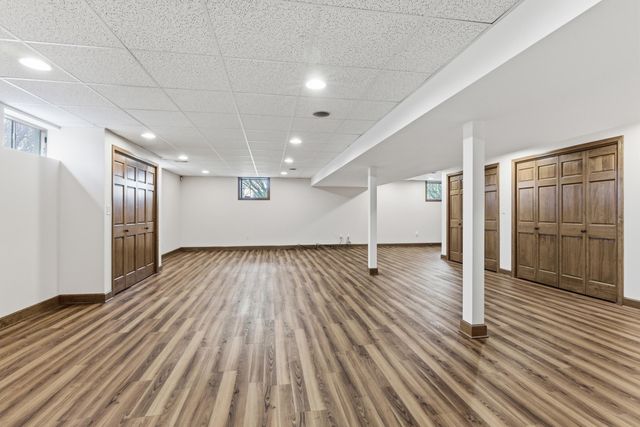 441 Meadowbrook Drive, Valparaiso, IN 46383