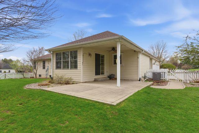 441 Meadowbrook Drive, Valparaiso, IN 46383