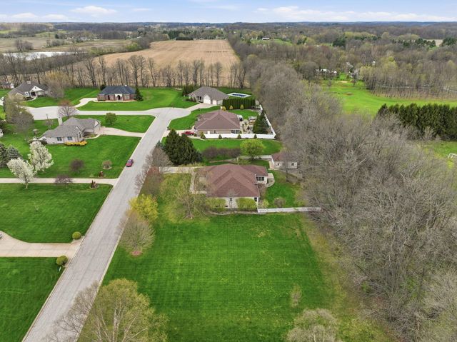 441 Meadowbrook Drive, Valparaiso, IN 46383