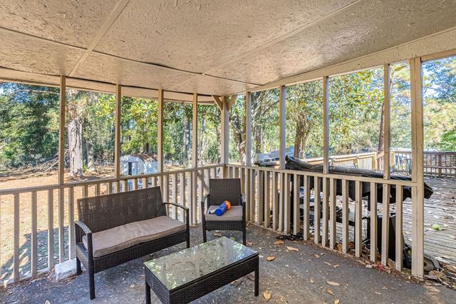 1178 Meadowlake Dr, Ozark, AL 36360