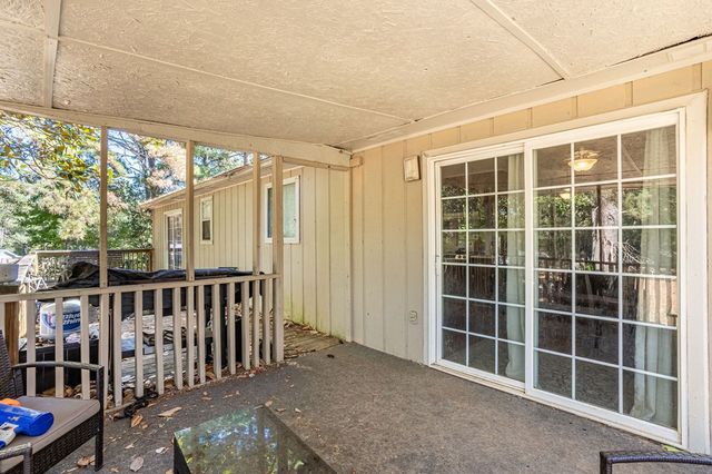 1178 Meadowlake Dr, Ozark, AL 36360