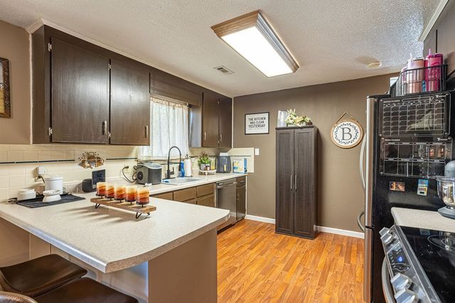 1178 Meadowlake Dr, Ozark, AL 36360