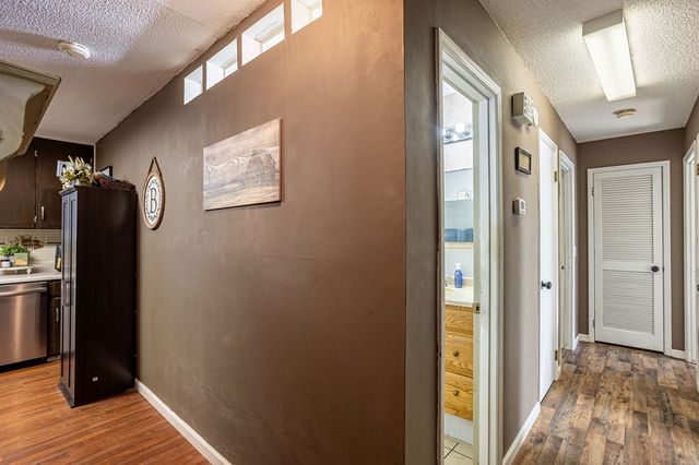 1178 Meadowlake Dr, Ozark, AL 36360