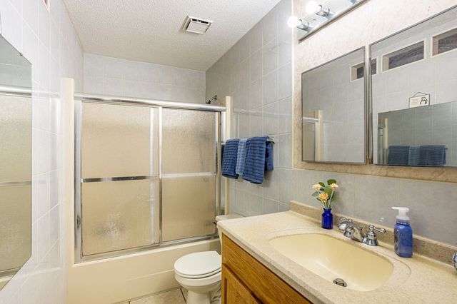 1178 Meadowlake Dr, Ozark, AL 36360