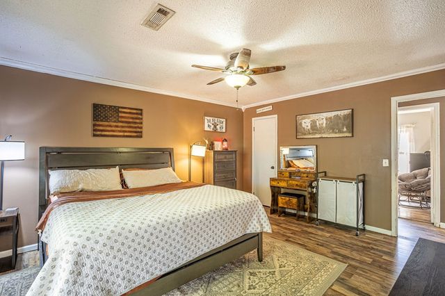 1178 Meadowlake Dr, Ozark, AL 36360