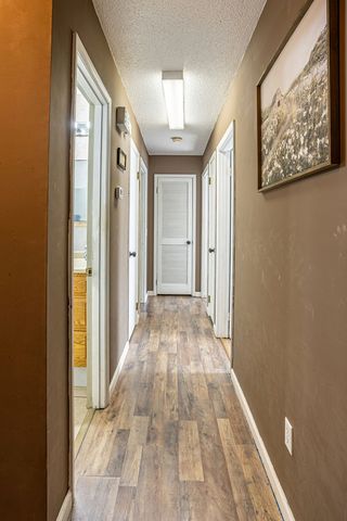 1178 Meadowlake Dr, Ozark, AL 36360