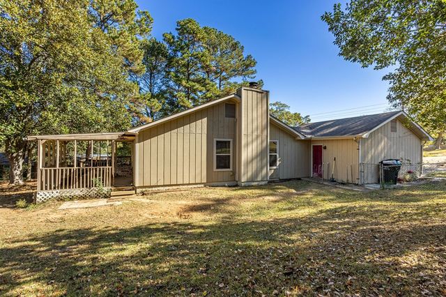 1178 Meadowlake Dr, Ozark, AL 36360