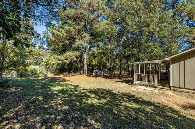 1178 Meadowlake Dr, Ozark, AL 36360