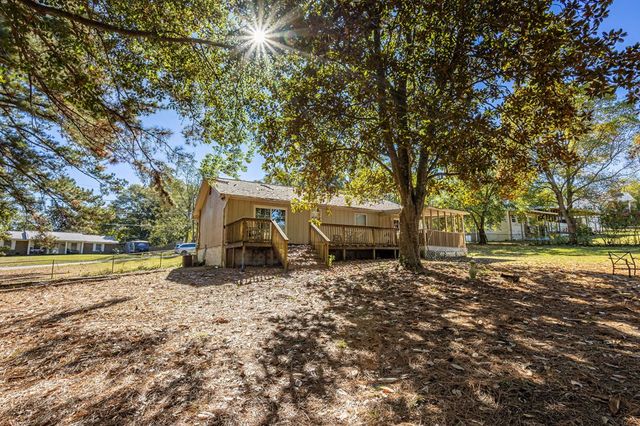 1178 Meadowlake Dr, Ozark, AL 36360