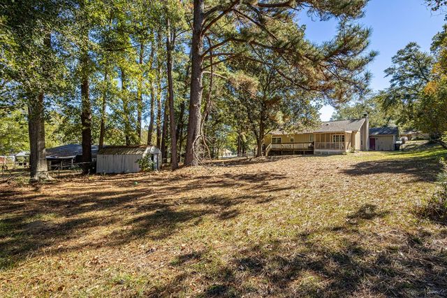 1178 Meadowlake Dr, Ozark, AL 36360