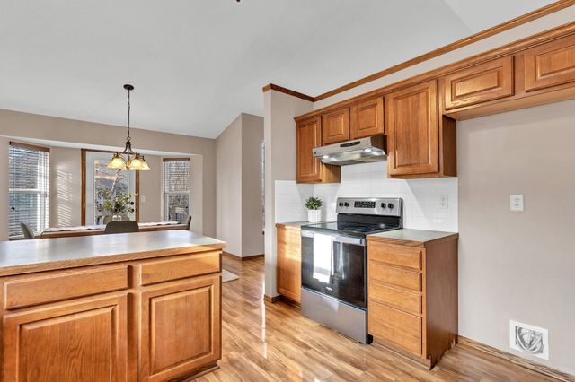 1630 E Windwood Cir, Derby, KS 67037