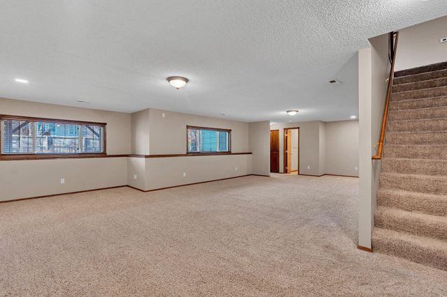 1630 E Windwood Cir, Derby, KS 67037