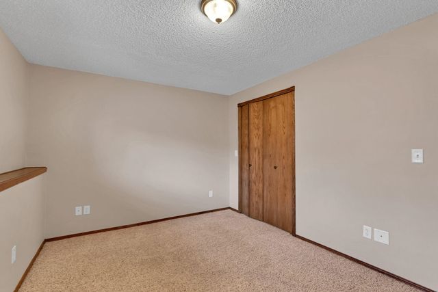 1630 E Windwood Cir, Derby, KS 67037
