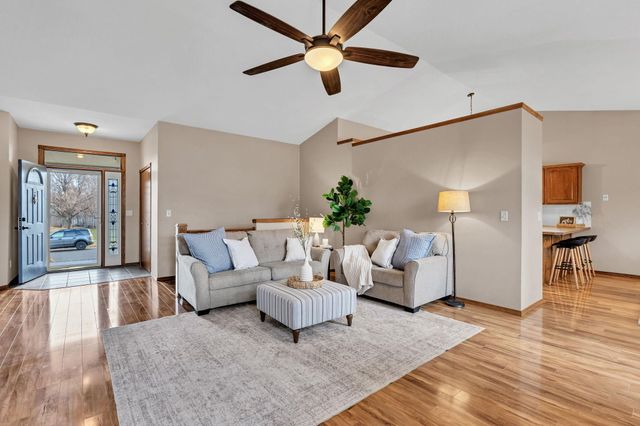 1630 E Windwood Cir, Derby, KS 67037