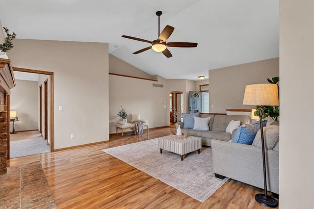 1630 E Windwood Cir, Derby, KS 67037