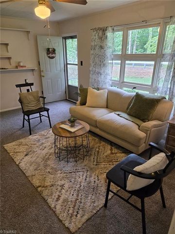 999 Ben Lee Road, Thomasville, NC 27360