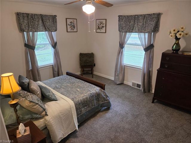 999 Ben Lee Road, Thomasville, NC 27360