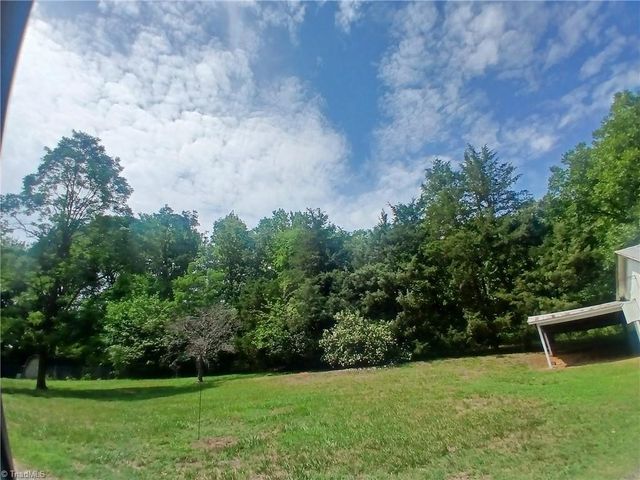 999 Ben Lee Road, Thomasville, NC 27360