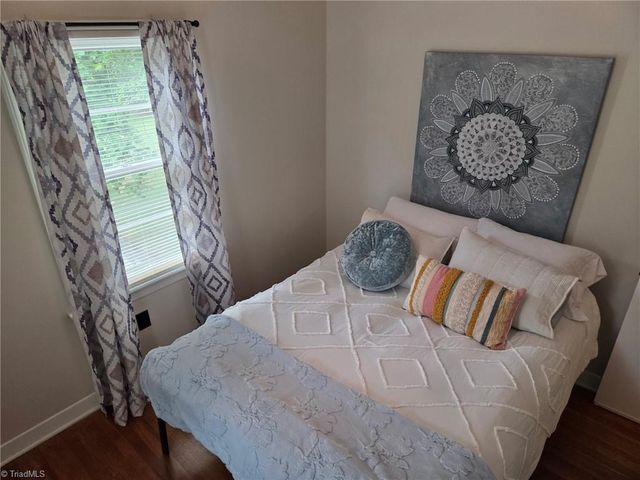 999 Ben Lee Road, Thomasville, NC 27360