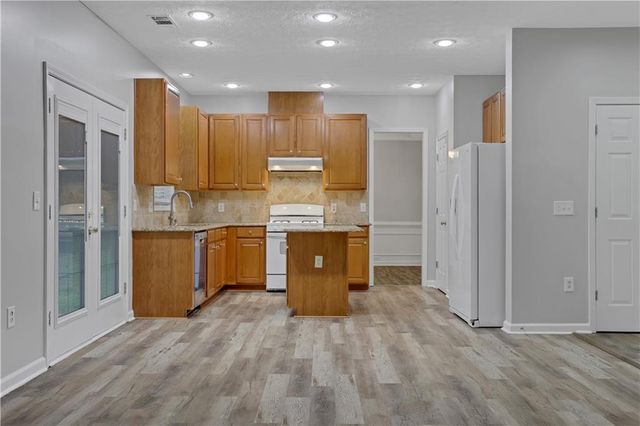 2780 School Side Way, Lawrenceville, GA 30044