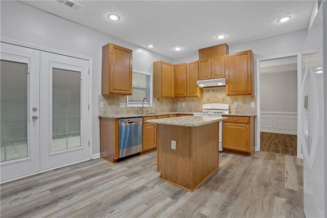 2780 School Side Way, Lawrenceville, GA 30044
