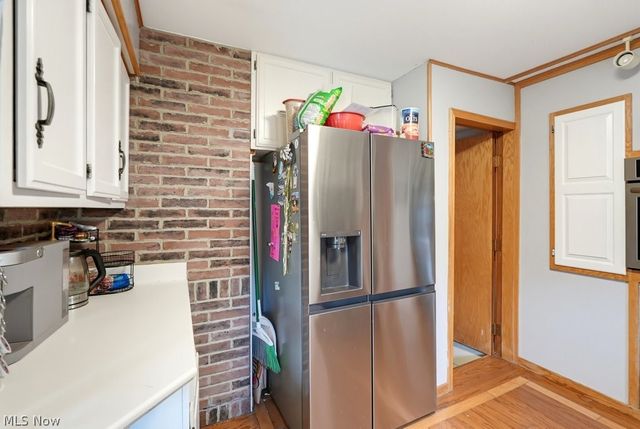 2390 Roth Drive, Cuyahoga Falls, OH 44221