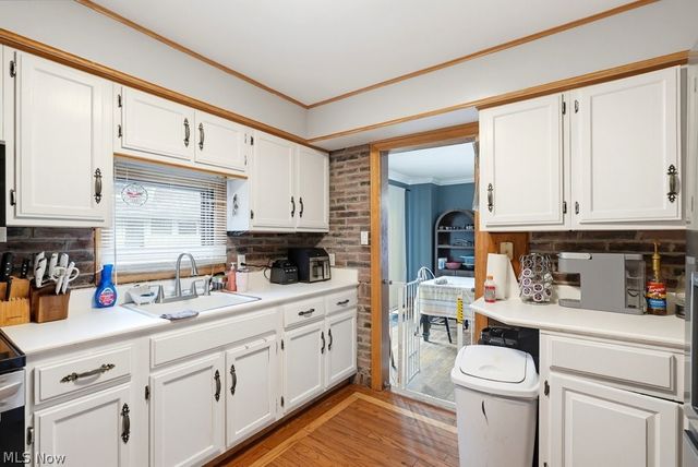 2390 Roth Drive, Cuyahoga Falls, OH 44221