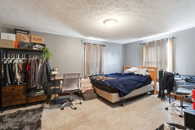 2390 Roth Drive, Cuyahoga Falls, OH 44221