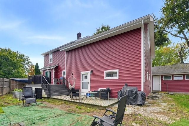 2390 Roth Drive, Cuyahoga Falls, OH 44221