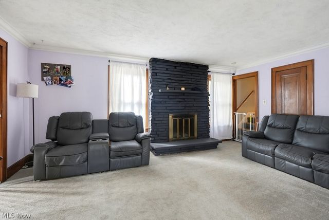 2390 Roth Drive, Cuyahoga Falls, OH 44221
