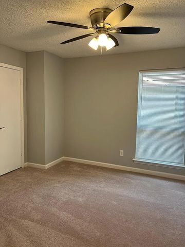 711 Harbour Town Drive 3, Lake Dallas, TX 75065