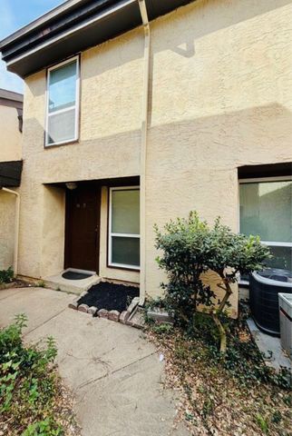 711 Harbour Town Drive 3, Lake Dallas, TX 75065