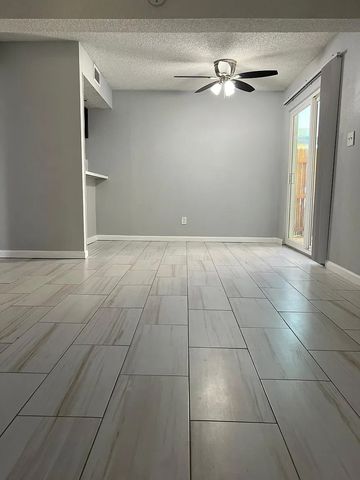 711 Harbour Town Drive 3, Lake Dallas, TX 75065
