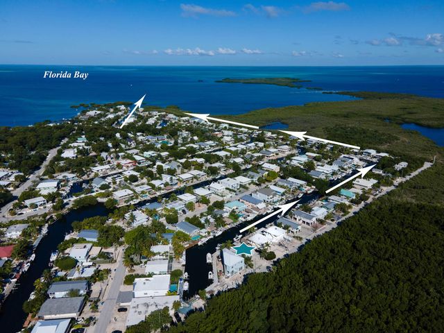 105 Caloosa Street, Plantation Key, FL 33070